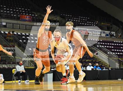Thumbnail 2 in Montrose vs. Mead (CHSAA 4A State Final) photogallery.