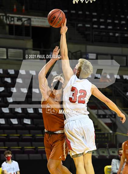 Thumbnail 1 in Montrose vs. Mead (CHSAA 4A State Final) photogallery.