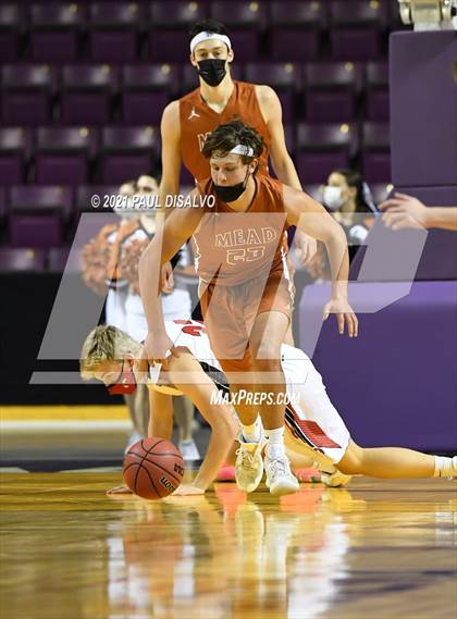 Thumbnail 2 in Montrose vs. Mead (CHSAA 4A State Final) photogallery.