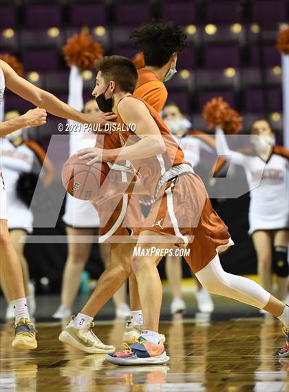 Thumbnail 3 in Montrose vs. Mead (CHSAA 4A State Final) photogallery.