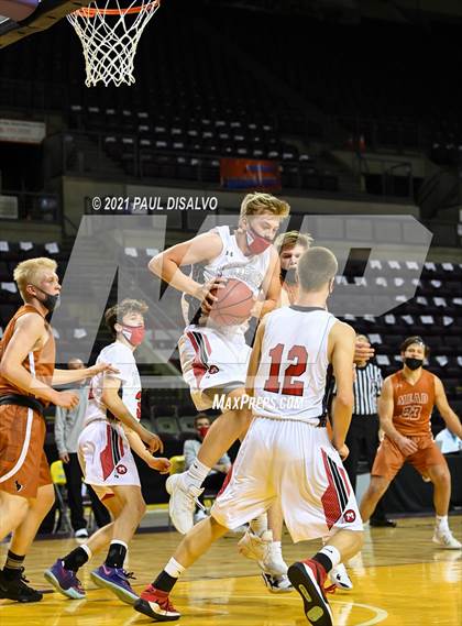 Thumbnail 3 in Montrose vs. Mead (CHSAA 4A State Final) photogallery.