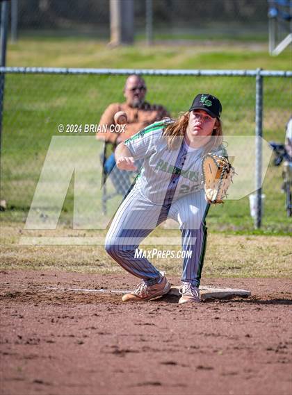 Thumbnail 1 in Marshall vs Yellville-Summit (Big Cat Classic) photogallery.