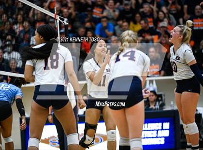 Thumbnail 3 in Harlan vs. Brandeis (UIL Region 4 Semi-Final) photogallery.