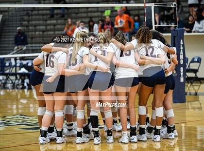 Thumbnail 1 in Harlan vs. Brandeis (UIL Region 4 Semi-Final) photogallery.