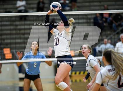 Thumbnail 3 in Harlan vs. Brandeis (UIL Region 4 Semi-Final) photogallery.