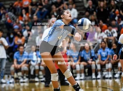 Thumbnail 3 in Harlan vs. Brandeis (UIL Region 4 Semi-Final) photogallery.