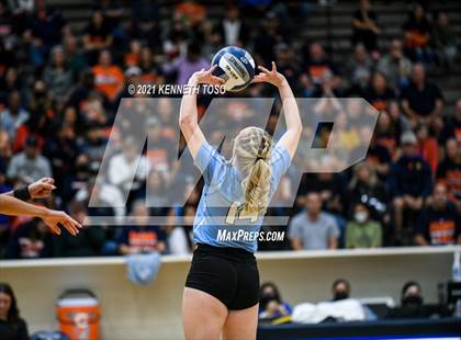 Thumbnail 1 in Harlan vs. Brandeis (UIL Region 4 Semi-Final) photogallery.