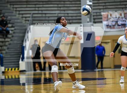 Thumbnail 3 in Harlan vs. Brandeis (UIL Region 4 Semi-Final) photogallery.