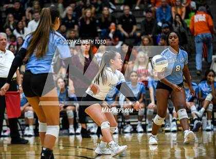 Thumbnail 2 in Harlan vs. Brandeis (UIL Region 4 Semi-Final) photogallery.