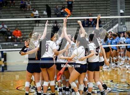 Thumbnail 1 in Harlan vs. Brandeis (UIL Region 4 Semi-Final) photogallery.