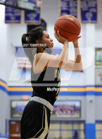 Thumbnail 2 in Comanche @ Brock photogallery.