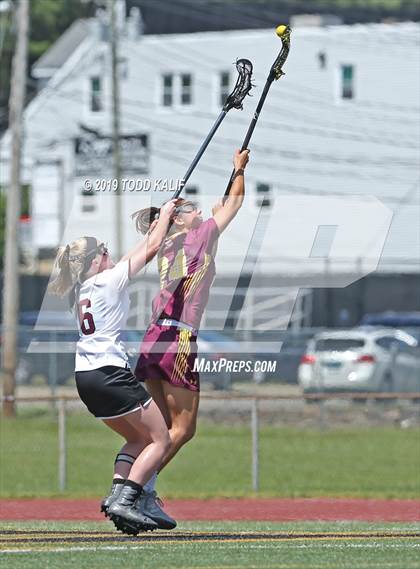 Thumbnail 3 in East Lyme vs. St. Joseph (CIAC Class M Final) photogallery.