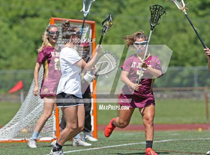 Thumbnail 2 in East Lyme vs. St. Joseph (CIAC Class M Final) photogallery.