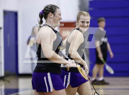 Thumbnail 3 in AIA D1/D2 Badminton Finals (Singles/Doubles) photogallery.
