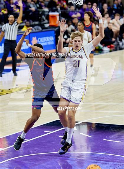 Thumbnail 2 in Roosevelt vs Archbishop Riordan (CIF State Open Div. Final) photogallery.