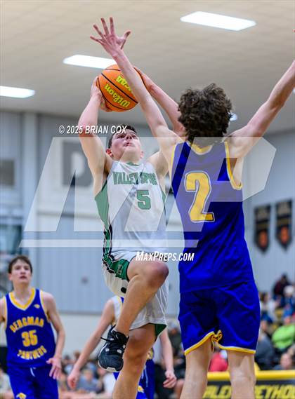 Thumbnail 2 in Bergman vs Valley Springs (3A-2 District Tournament) photogallery.