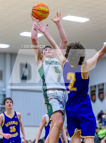 Thumbnail 1 in Bergman vs Valley Springs (3A-2 District Tournament) photogallery.