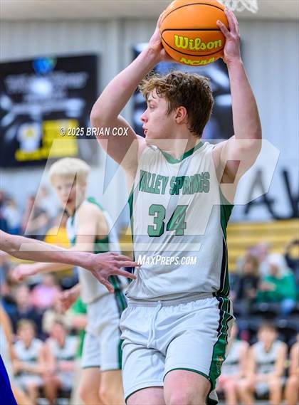 Thumbnail 1 in Bergman vs Valley Springs (3A-2 District Tournament) photogallery.