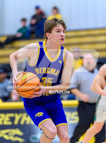 Thumbnail 2 in Bergman vs Valley Springs (3A-2 District Tournament) photogallery.