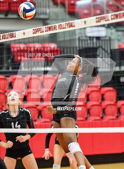 Thumbnail 3 in Lewisville @ Coppell photogallery.