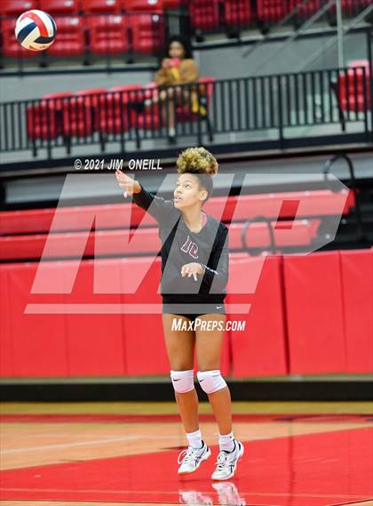 Thumbnail 3 in Lewisville @ Coppell photogallery.
