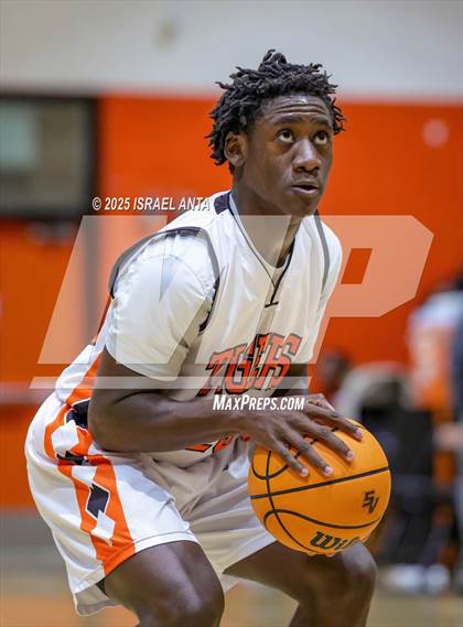 Thumbnail 2 in Douglas Byrd @ South View photogallery.