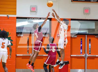 Thumbnail 2 in Douglas Byrd @ South View photogallery.