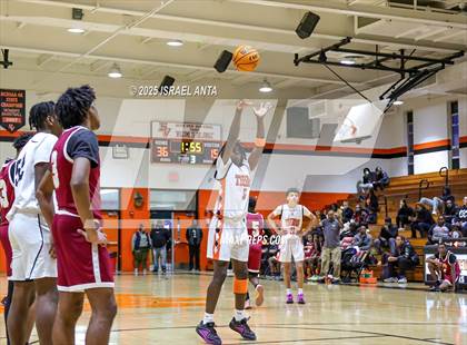 Thumbnail 2 in Douglas Byrd @ South View photogallery.
