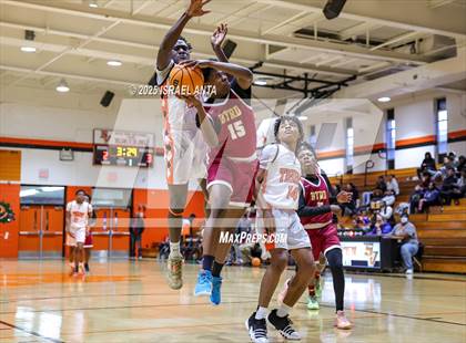 Thumbnail 3 in Douglas Byrd @ South View photogallery.