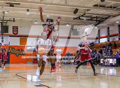 Thumbnail 3 in Douglas Byrd @ South View photogallery.