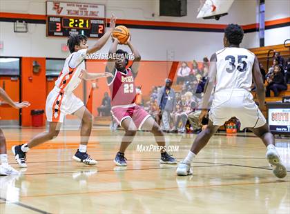 Thumbnail 2 in Douglas Byrd @ South View photogallery.