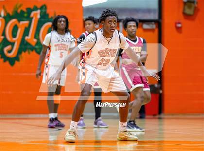 Thumbnail 1 in Douglas Byrd @ South View photogallery.