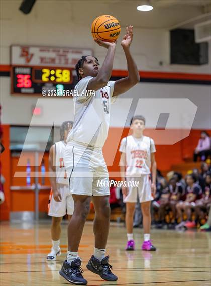 Thumbnail 2 in Douglas Byrd @ South View photogallery.