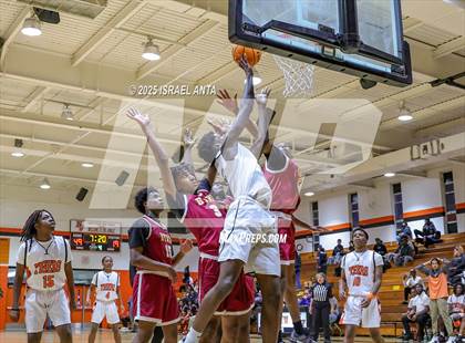 Thumbnail 3 in Douglas Byrd @ South View photogallery.