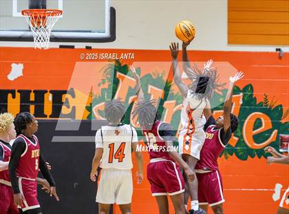 Thumbnail 1 in Douglas Byrd @ South View photogallery.