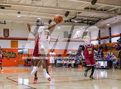Thumbnail 2 in Douglas Byrd @ South View photogallery.