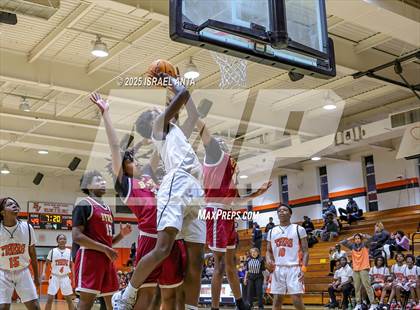 Thumbnail 1 in Douglas Byrd @ South View photogallery.