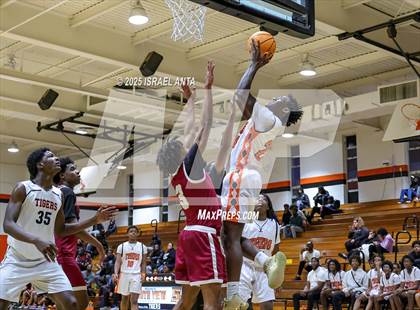 Thumbnail 3 in Douglas Byrd @ South View photogallery.