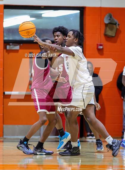 Thumbnail 2 in Douglas Byrd @ South View photogallery.