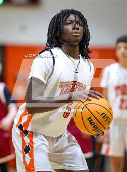 Thumbnail 3 in Douglas Byrd @ South View photogallery.