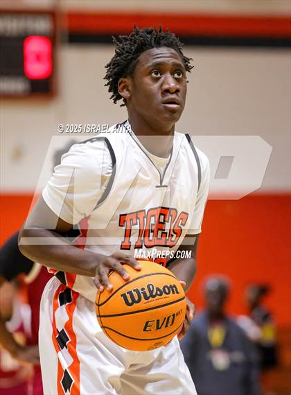 Thumbnail 2 in Douglas Byrd @ South View photogallery.