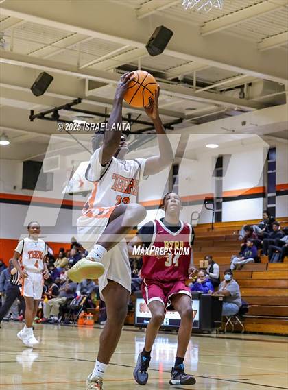 Thumbnail 2 in Douglas Byrd @ South View photogallery.