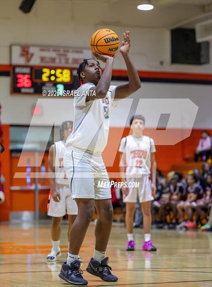 Thumbnail 1 in Douglas Byrd @ South View photogallery.