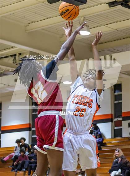 Thumbnail 1 in Douglas Byrd @ South View photogallery.