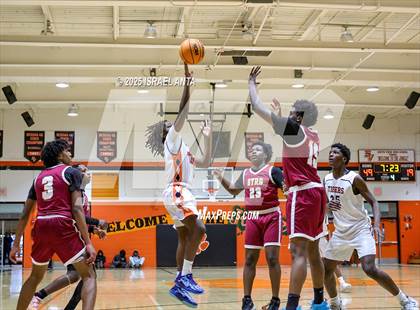 Thumbnail 1 in Douglas Byrd @ South View photogallery.