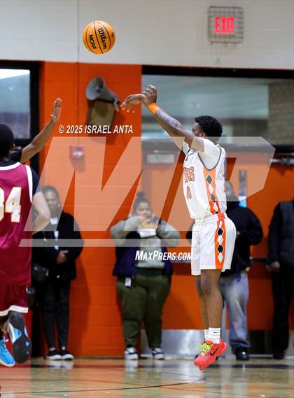Thumbnail 3 in Douglas Byrd @ South View photogallery.