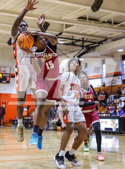 Thumbnail 2 in Douglas Byrd @ South View photogallery.