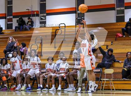 Thumbnail 2 in Douglas Byrd @ South View photogallery.