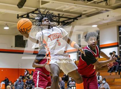 Thumbnail 1 in Douglas Byrd @ South View photogallery.