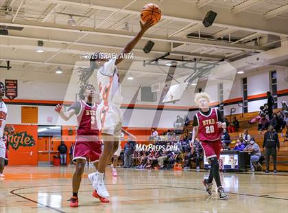 Thumbnail 2 in Douglas Byrd @ South View photogallery.